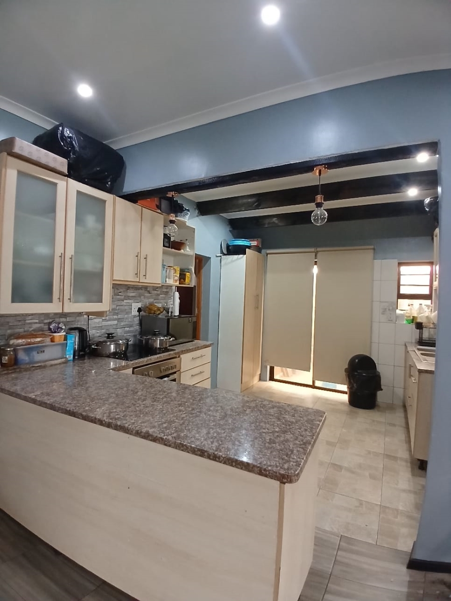 3 Bedroom Property for Sale in Heideveld Western Cape